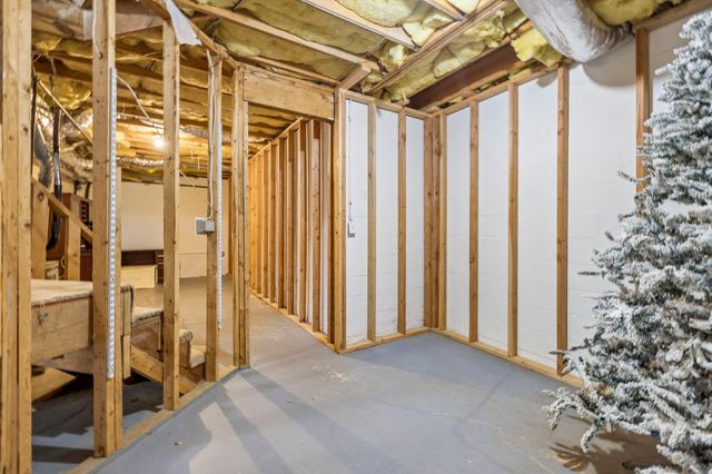 121 Bentree Dr, Hendersonville, TN 37075