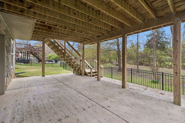 121 Bentree Dr, Hendersonville, TN 37075