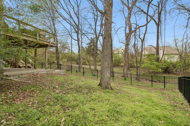 121 Bentree Dr, Hendersonville, TN 37075