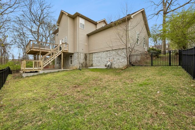 121 Bentree Dr, Hendersonville, TN 37075