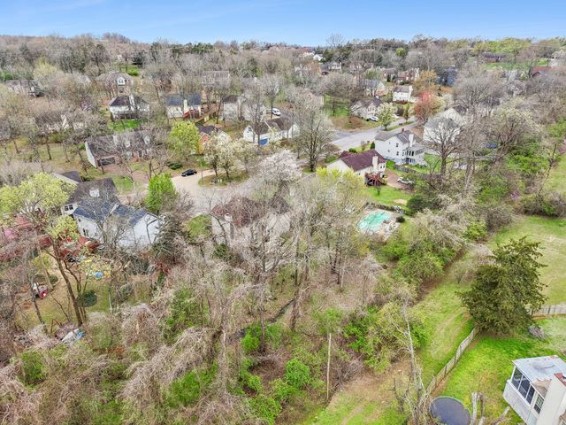 121 Bentree Dr, Hendersonville, TN 37075