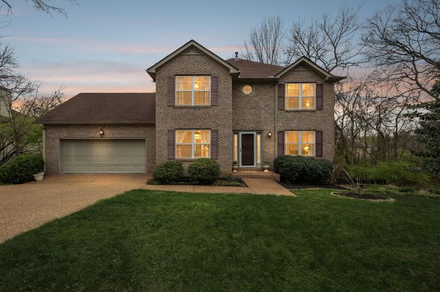 121 Bentree Dr, Hendersonville, TN 37075