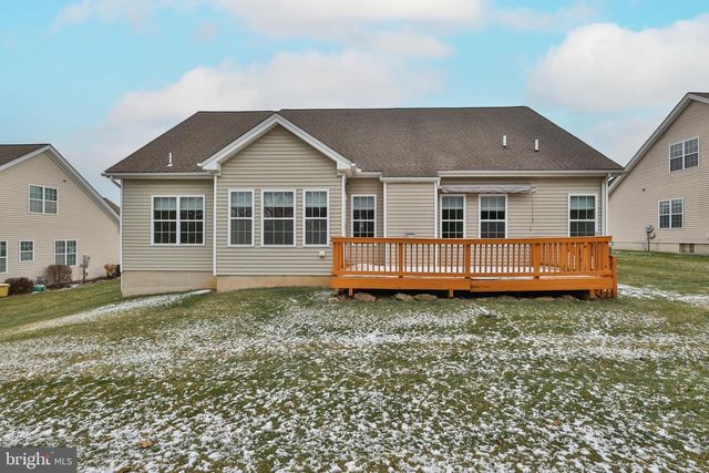 1384 HENNABERRY LN, Easton, PA 18040