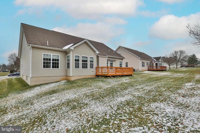 1384 HENNABERRY LN, Easton, PA 18040