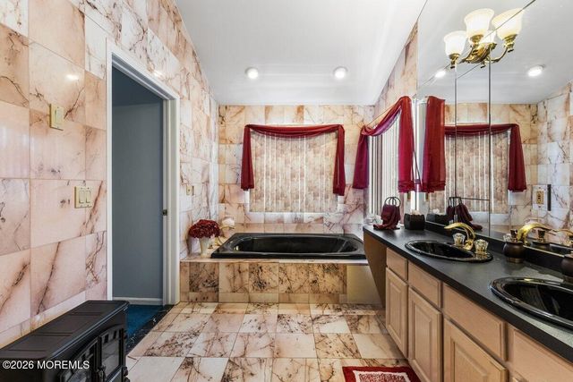 376 Morristown Road, Matawan, NJ 07747