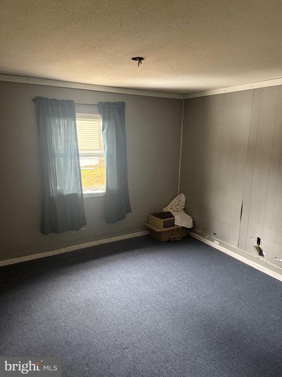 Image 12 of property listing at 42 HESS LN, White Haven, PA 18661