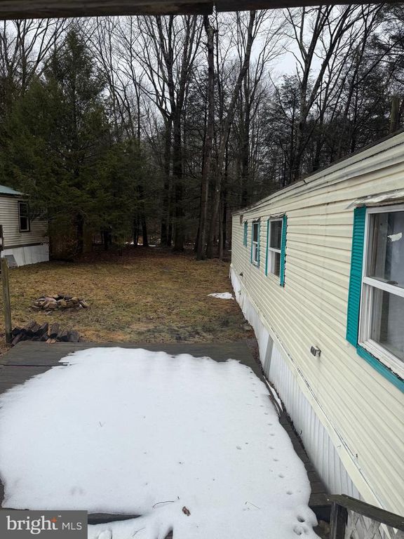 Image 4 of property listing at 42 HESS LN, White Haven, PA 18661