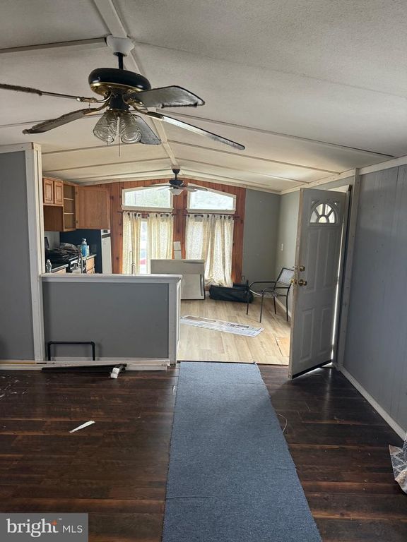 Image 5 of property listing at 42 HESS LN, White Haven, PA 18661