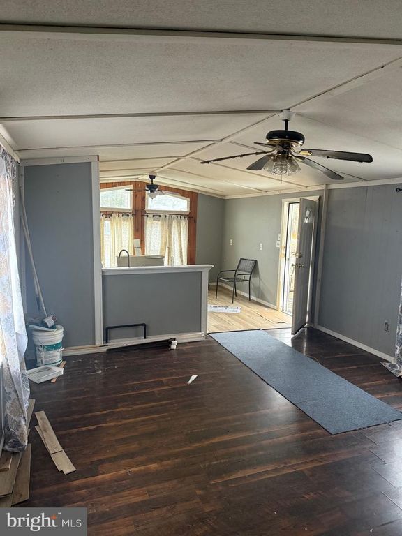 Image 6 of property listing at 42 HESS LN, White Haven, PA 18661