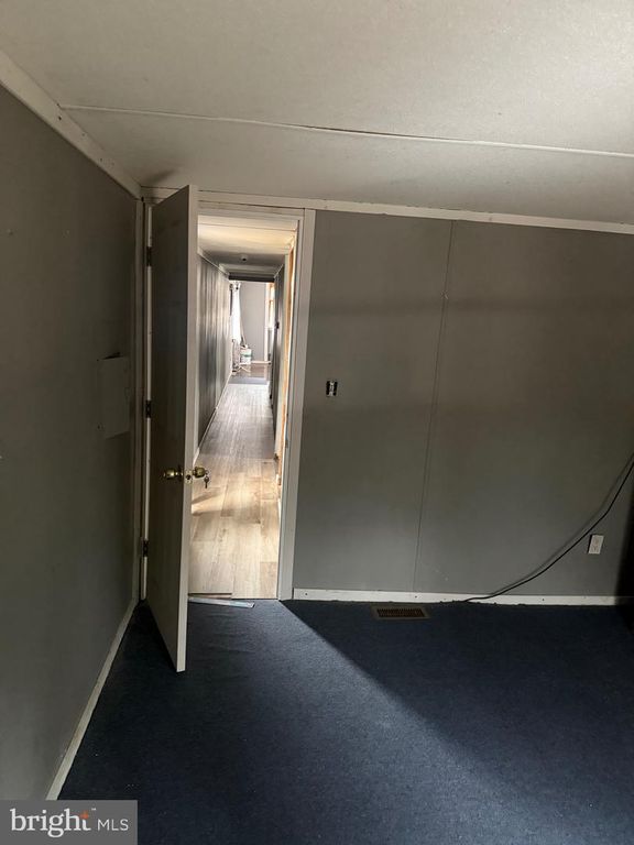 Image 9 of property listing at 42 HESS LN, White Haven, PA 18661