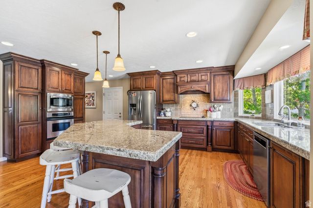 2114 W SURREY CIR, Taylorsville, UT 84129