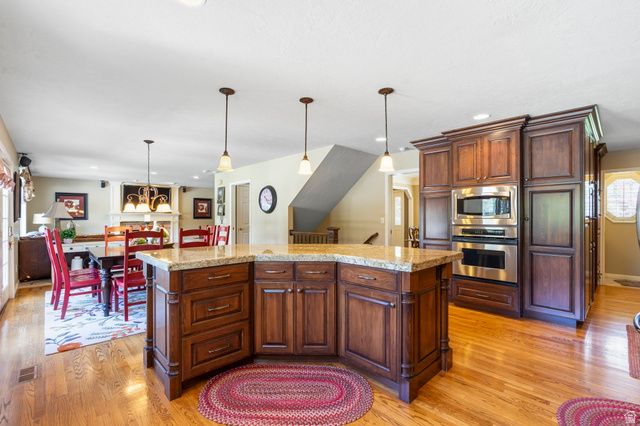 2114 W SURREY CIR, Taylorsville, UT 84129