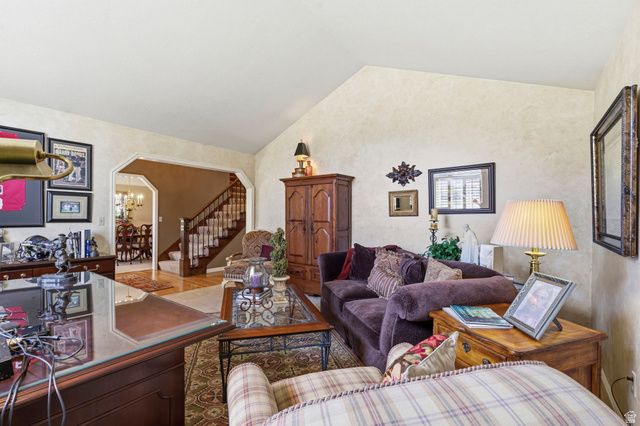 2114 W SURREY CIR, Taylorsville, UT 84129