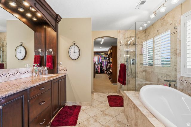 2114 W SURREY CIR, Taylorsville, UT 84129