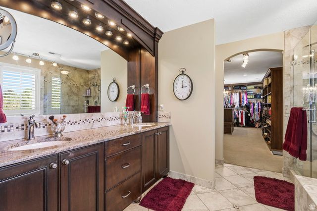 2114 W SURREY CIR, Taylorsville, UT 84129