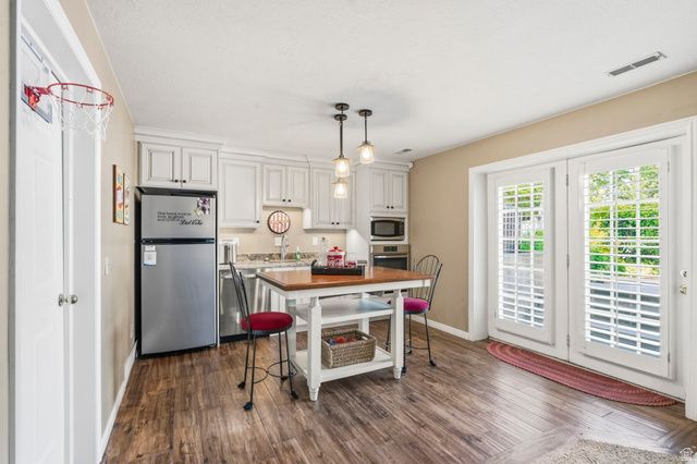 2114 W SURREY CIR, Taylorsville, UT 84129