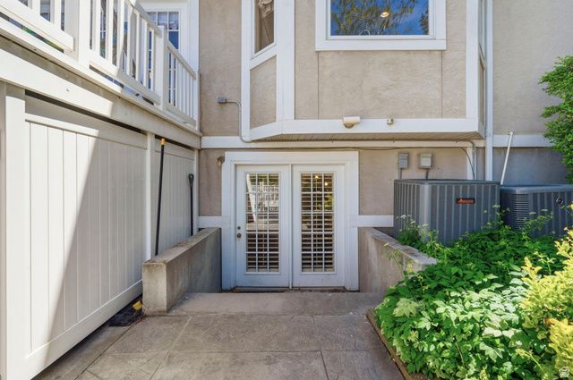 2114 W SURREY CIR, Taylorsville, UT 84129