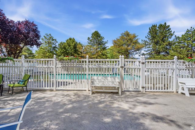 2114 W SURREY CIR, Taylorsville, UT 84129