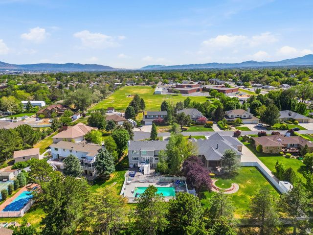 2114 W SURREY CIR, Taylorsville, UT 84129