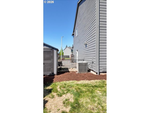 20152 CHANTICLEER Pl, Oregon City, OR 97045