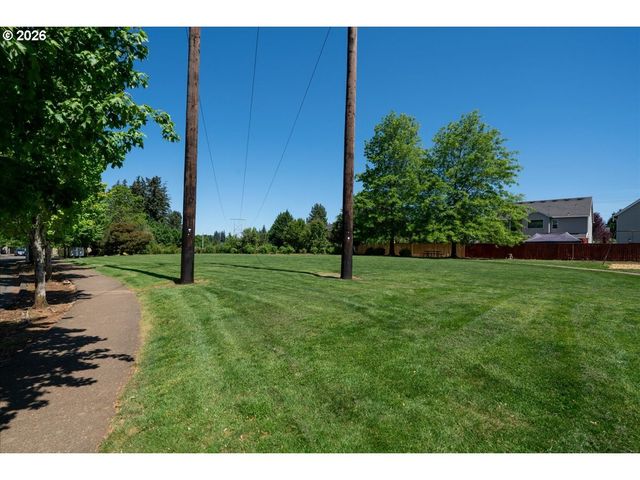 20152 CHANTICLEER Pl, Oregon City, OR 97045