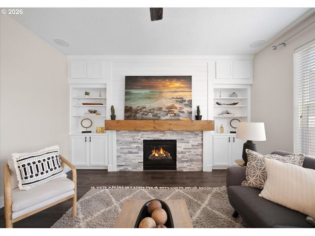 20152 CHANTICLEER Pl, Oregon City, OR 97045