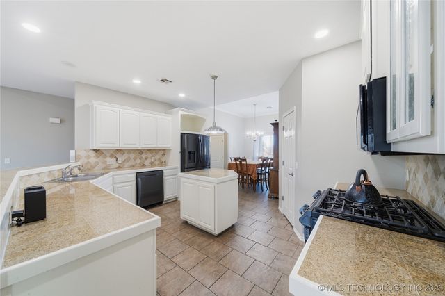 14220 S Vandalia Avenue, Bixby, OK 74008