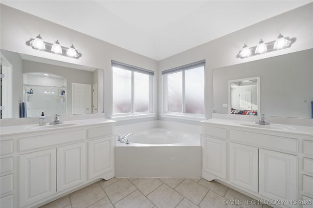 14220 S Vandalia Avenue, Bixby, OK 74008