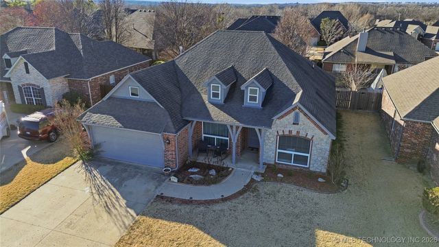 14220 S Vandalia Avenue, Bixby, OK 74008