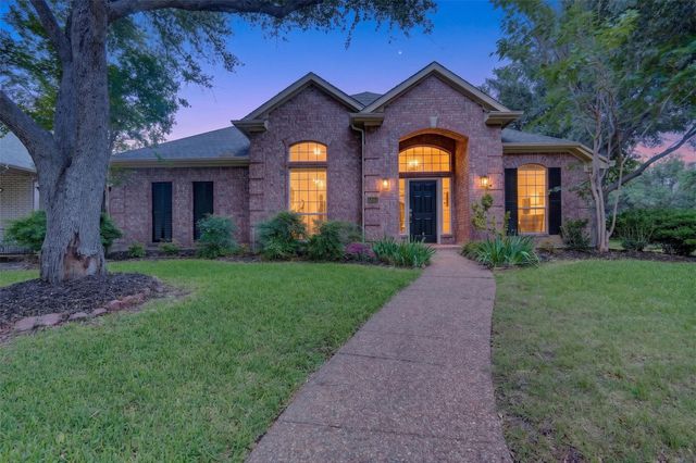 6864 Bushnell Drive, Plano, TX 75024