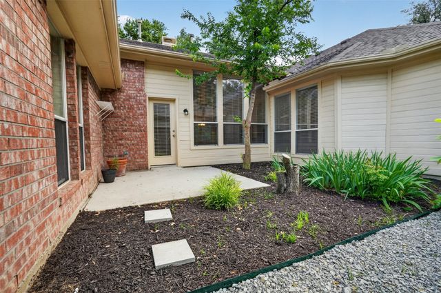 6864 Bushnell Drive, Plano, TX 75024