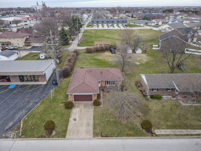 155 E Baker Street, Manteno, IL 60950