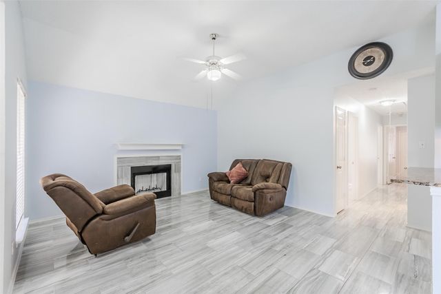 2709 Brittany Drive, Euless, TX 76039