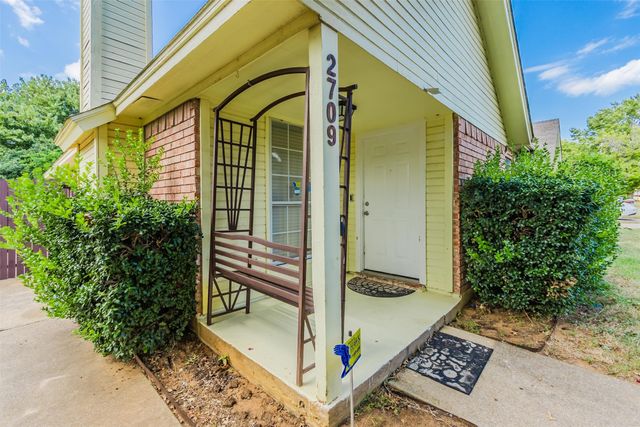 2709 Brittany Drive, Euless, TX 76039
