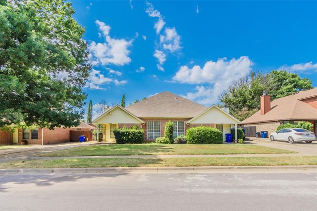 2709 Brittany Drive, Euless, TX 76039