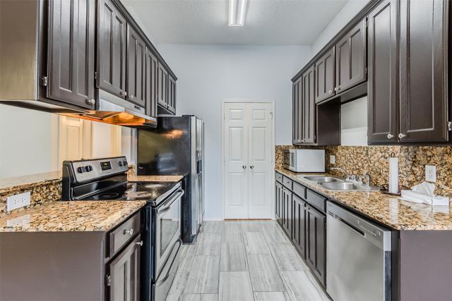 2709 Brittany Drive, Euless, TX 76039