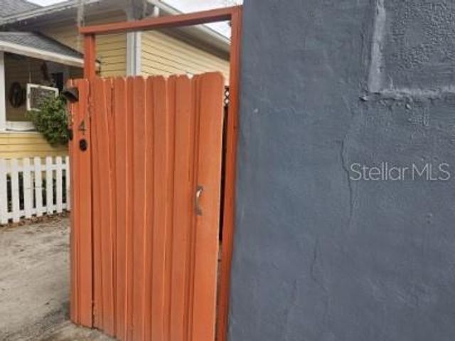 655 7TH AVENUE N 4, St Petersburg, FL 33701