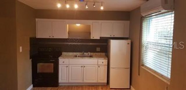 655 7TH AVENUE N 4, St Petersburg, FL 33701