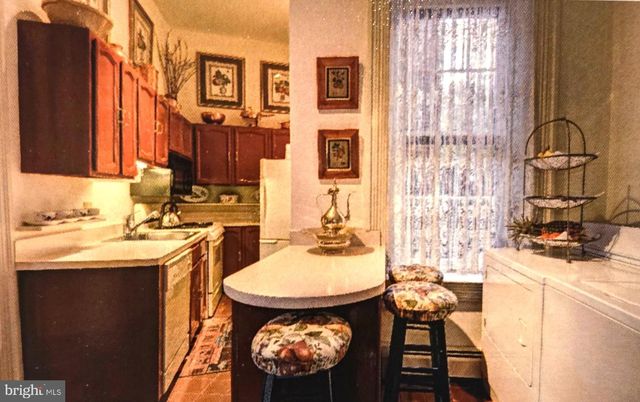 17 LOGAN CIR NW, Washington, DC 20005