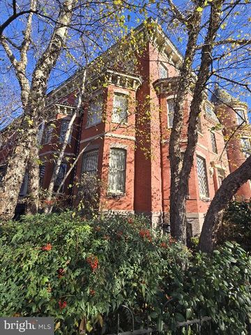 17 LOGAN CIR NW, Washington, DC 20005