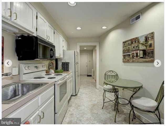 17 LOGAN CIR NW, Washington, DC 20005