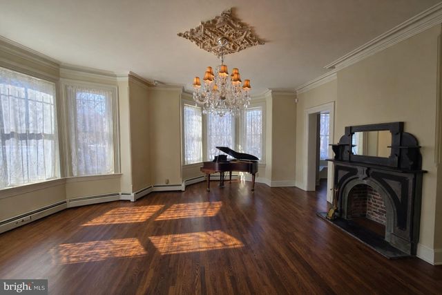 17 LOGAN CIR NW, Washington, DC 20005