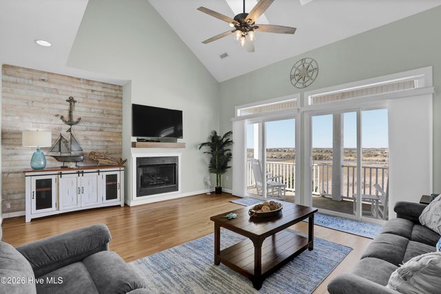 3809 Island Drive, Sneads Ferry, NC 28460