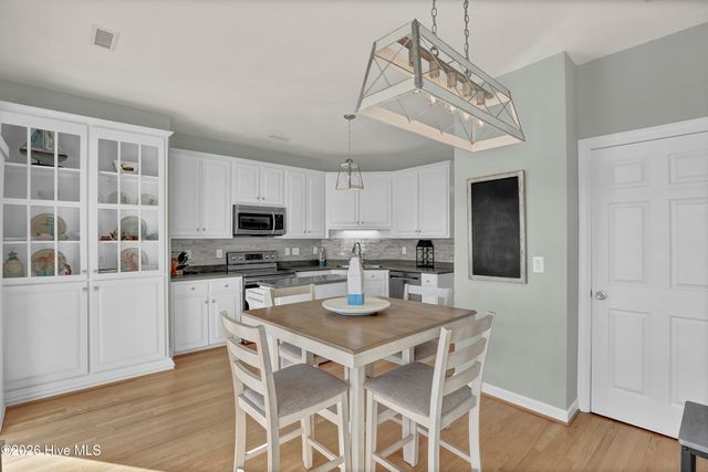 3809 Island Drive, Sneads Ferry, NC 28460