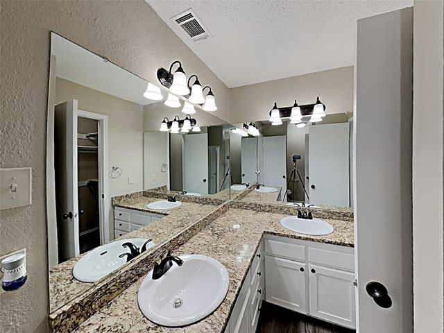 1714 Knob Hill Drive, Garland, TX 75043