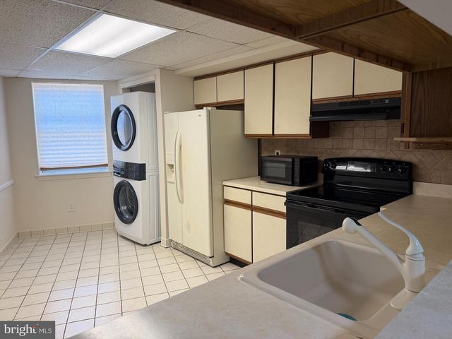 1714 STEAMBOAT STA, Southampton, PA 18966
