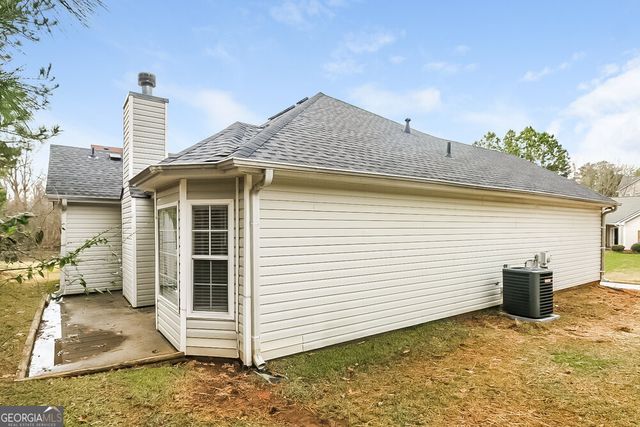 1567 Isleworth Circle, Atlanta, GA 30349