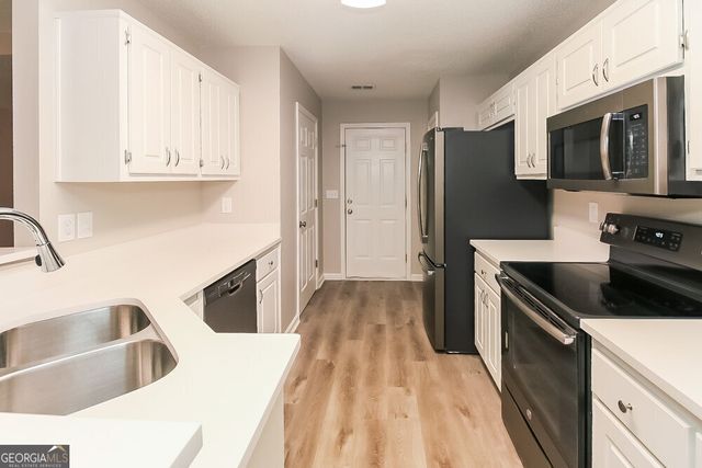 1567 Isleworth Circle, Atlanta, GA 30349