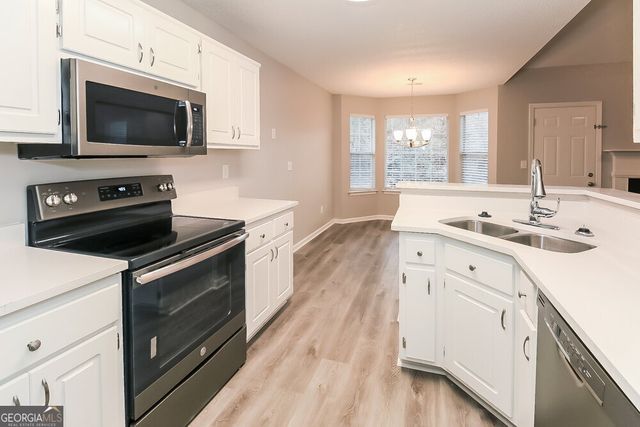 1567 Isleworth Circle, Atlanta, GA 30349