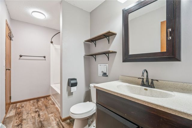 3108 Huxley Lane SW, Cedar Rapids, IA 52404